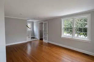 560 Old Town Rd, Trumbull, CT 06611 - Photo 5