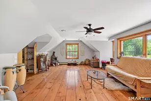 174 Huntingtown Rd, Newtown, CT 06470 - Photo 17