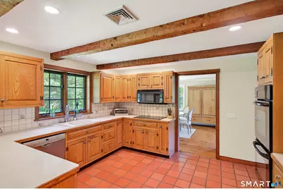 174 Huntingtown Road, Newtown, CT 06470 - Photo 11