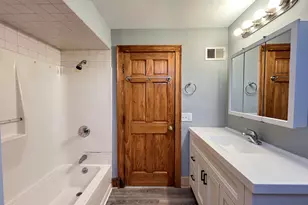 553 Townsend Ave, New Haven, CT 06512 - Photo 7