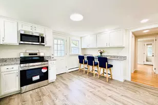 61 Terrace Ave, East Lyme, CT 06357 - Photo 11