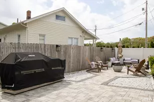 20 Twin Oaks Terrace, Milford, CT 06460 - Photo 5