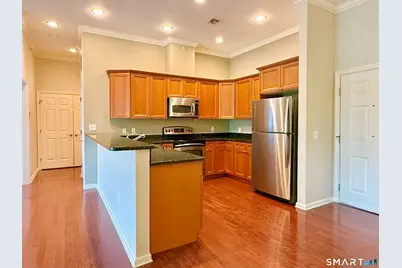 1 King Philip Drive #405, West Hartford, CT 06117 - Photo 5