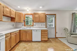 5B Saxony Dr, Monroe, CT 06468 - Photo 11