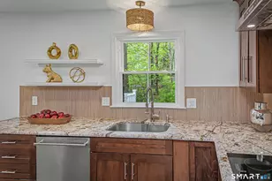 131 Fieldcrest Dr, Ridgefield, CT 06877 - Photo 9