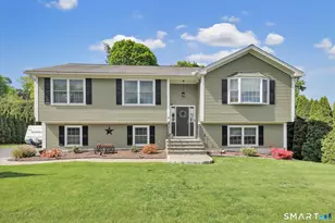 2 Gracie Ln, Ansonia, CT 06401 - Photo 1