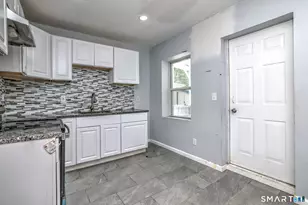 22 Ashley St, Waterbury, CT 06704 - Photo 5