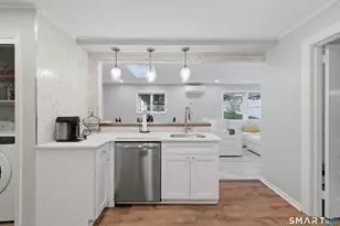 198 Auburn Rd, West Hartford, CT 06119 - Photo 11
