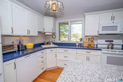 18 Cedarwood Lane, Old Saybrook, CT 06475 - Photo 7