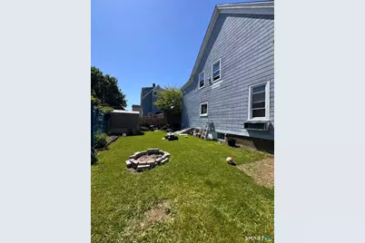 384 Wells Street, Bridgeport, CT 06606 - Photo 11