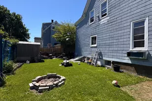 384 Wells St, Bridgeport, CT 06606 - Photo 11