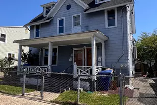 384 Wells St, Bridgeport, CT 06606 - Photo 1
