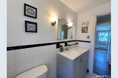 70 Guilford Drive, Bridgeport, CT 06606 - Photo 23