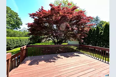 70 Guilford Drive, Bridgeport, CT 06606 - Photo 31