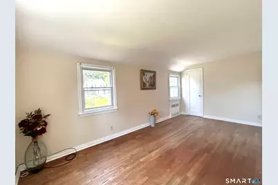70 Guilford Drive, Bridgeport, CT 06606 - Photo 19