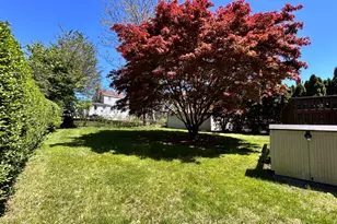 70 Guilford Dr, Bridgeport, CT 06606 - Photo 35
