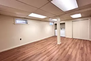 70 Guilford Dr, Bridgeport, CT 06606 - Photo 29