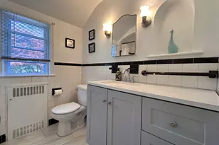 70 Guilford Dr, Bridgeport, CT 06606 - Photo 21