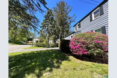 70 Guilford Drive, Bridgeport, CT 06606 - Photo 31