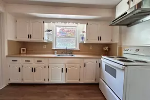 70 Guilford Dr, Bridgeport, CT 06606 - Photo 13
