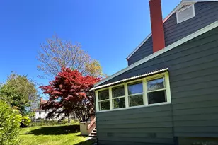 70 Guilford Dr, Bridgeport, CT 06606 - Photo 37