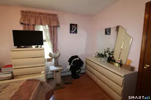 35 Chapman St, East Hartford, CT 06108 - Photo 11