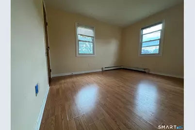301 McGrath Court, Stratford, CT 06615 - Photo 9