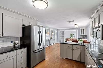24 Drury Lane, West Hartford, CT 06117 - Photo 9
