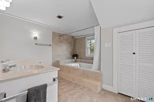 16 Clifton Ave, West Hartford, CT 06107 - Photo 21