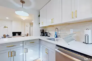 88 5 Edwards St, New Haven, CT 06511 - Photo 5