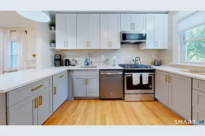 88.5 Edwards Street, New Haven, CT 06511 - Photo 3