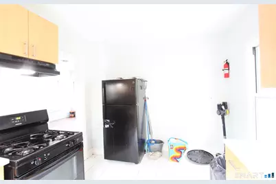 [Address not provided], New Haven, CT 06519 - Photo 15
