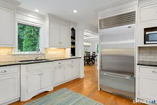 11 Walmsley Rd, Darien, CT 06820 - Photo 11
