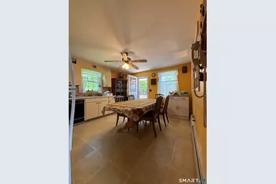 152 Rosengarten Drive, Waterbury, CT 06704 - Photo 5