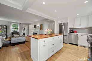 50 Crown St, Trumbull, CT 06611 - Photo 13