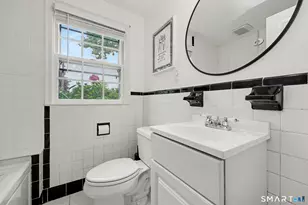 50 Crown St, Trumbull, CT 06611 - Photo 15