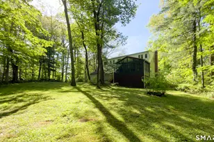 16 Briarwood Dr, Simsbury, CT 06070 - Photo 3