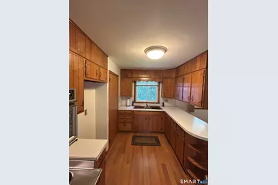 13 Walnut Lane, Wallingford, CT 06492 - Photo 5
