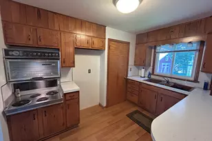 13 Walnut Ln, Wallingford, CT 06492 - Photo 9