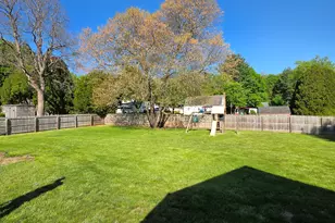 15 Van Buren Rd, Enfield, CT 06082 - Photo 9