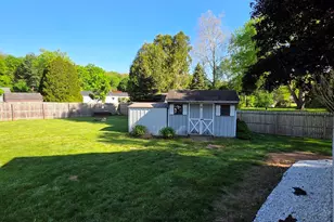 15 Van Buren Rd, Enfield, CT 06082 - Photo 11