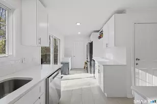 47 Dunbar Ln, Hamden, CT 06514 - Photo 11