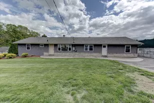 25 Amity St, Meriden, CT 06450 - Photo 1