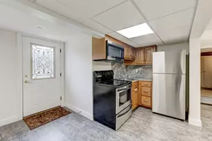 25 Amity St, Meriden, CT 06450 - Photo 37