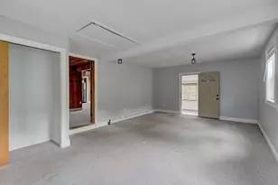 25 Amity St, Meriden, CT 06450 - Photo 11
