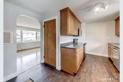 25 Amity Street, Meriden, CT 06450 - Photo 15