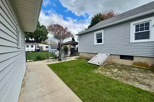 40 Portland Ave, Old Lyme, CT 06371 - Photo 37