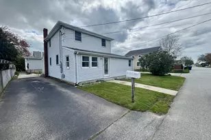 40 Portland Ave, Old Lyme, CT 06371 - Photo 1