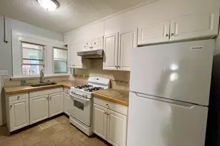 12 Lorraine St, Hartford, CT 06105 - Photo 13