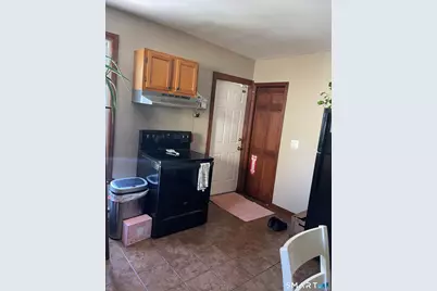 11 Stone Street, Danbury, CT 06810 - Photo 3